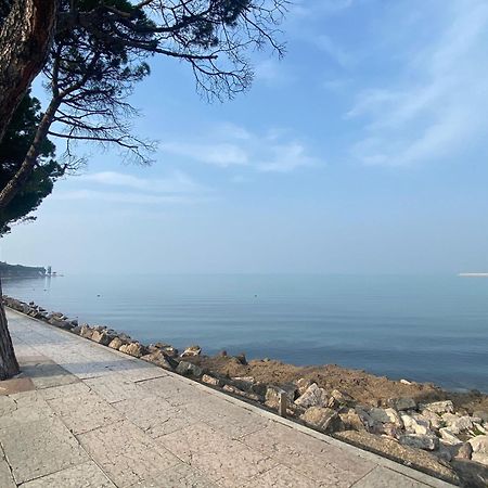 The Prince - Luxury Apartments With Pool Peschiera del Garda Luaran gambar