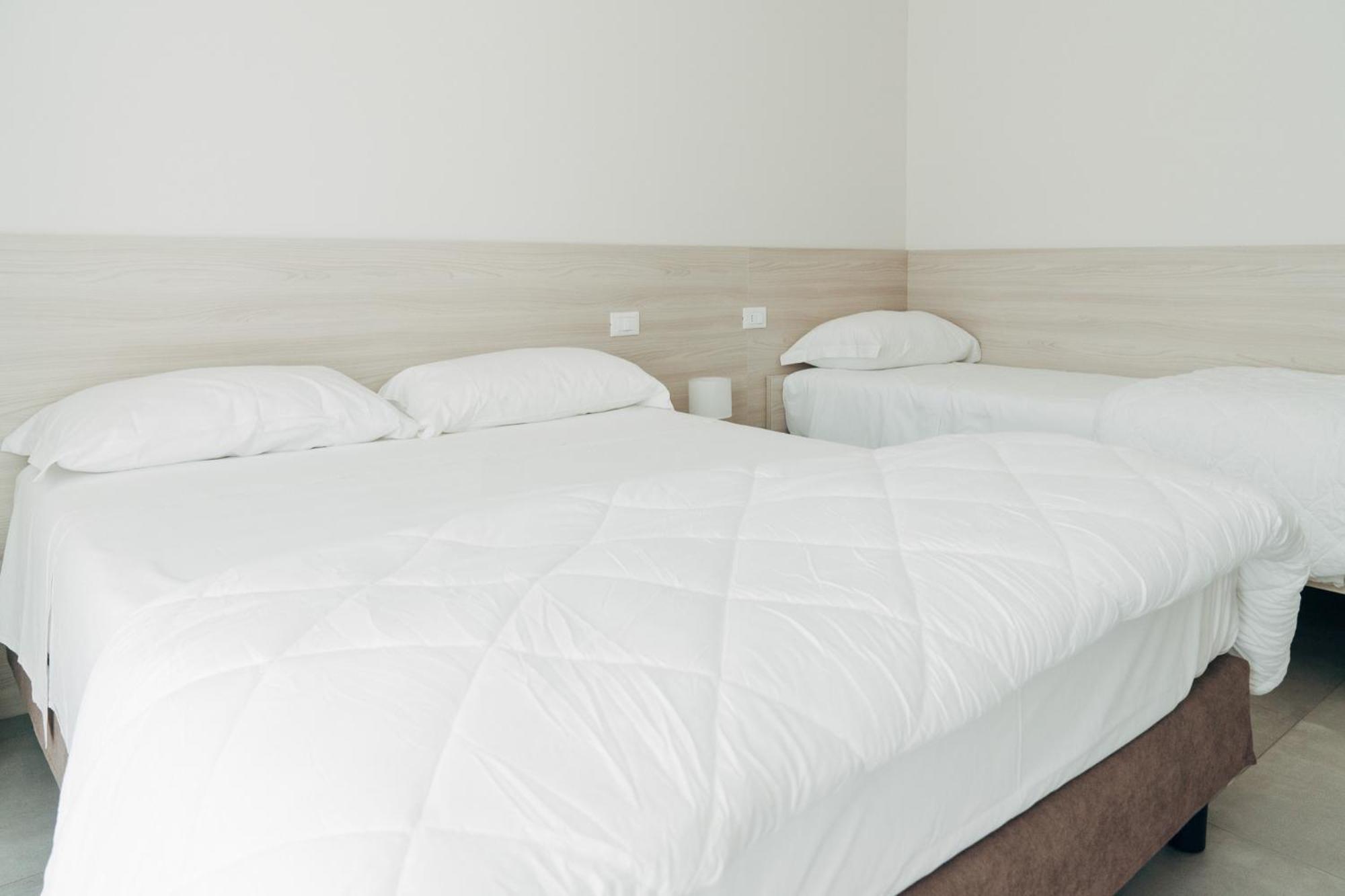 The Prince - Luxury Apartments With Pool Peschiera del Garda Luaran gambar