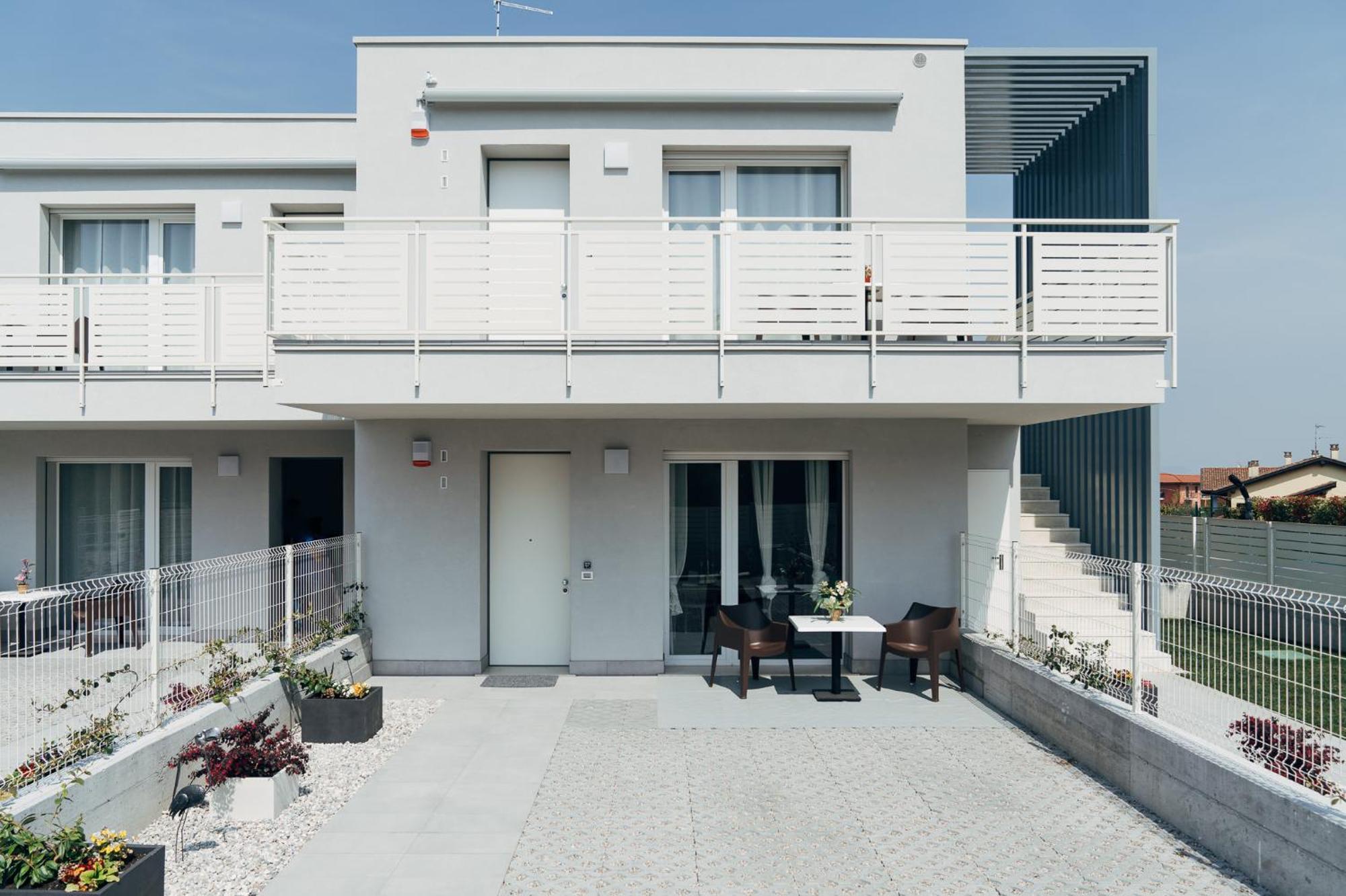 The Prince - Luxury Apartments With Pool Peschiera del Garda Luaran gambar